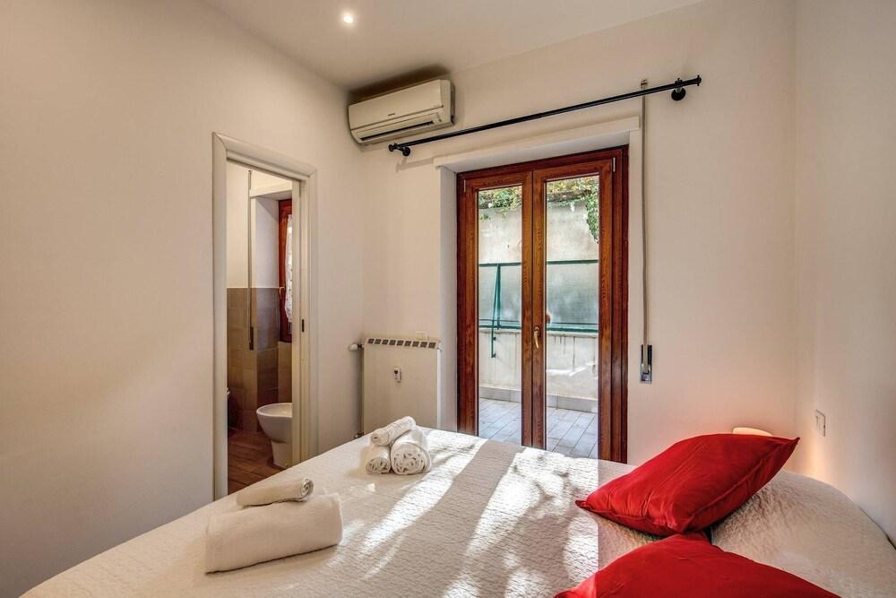 Ml Apartment - Ardesia Terrace Colosseo - 2bdr