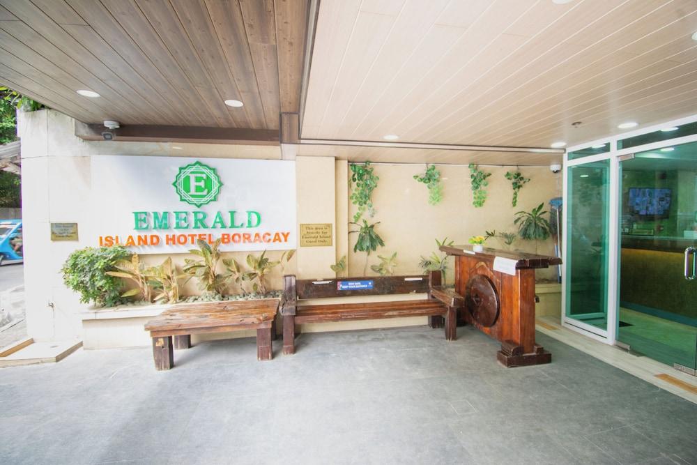 Emerald Island Hotel