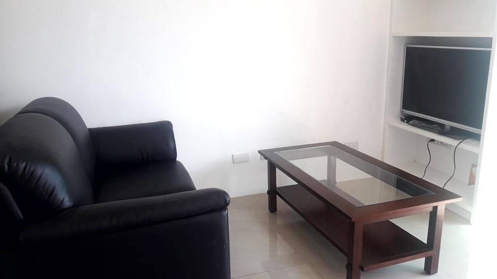 City Suites Ramos Tower