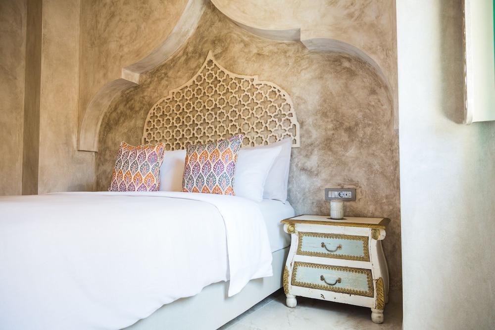 Decan Concept Boutique Estate