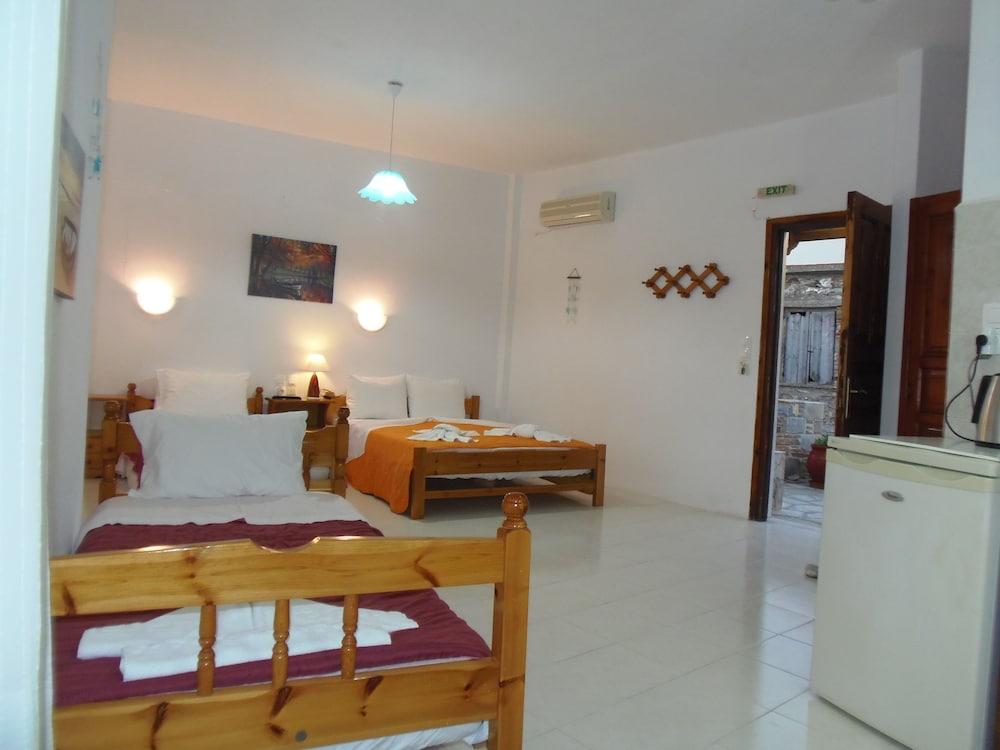 Studios Milos Skopelos