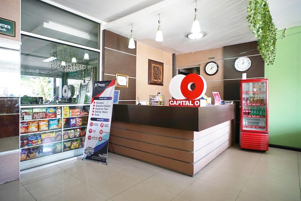 Capital O 2885 Hemra Hotel