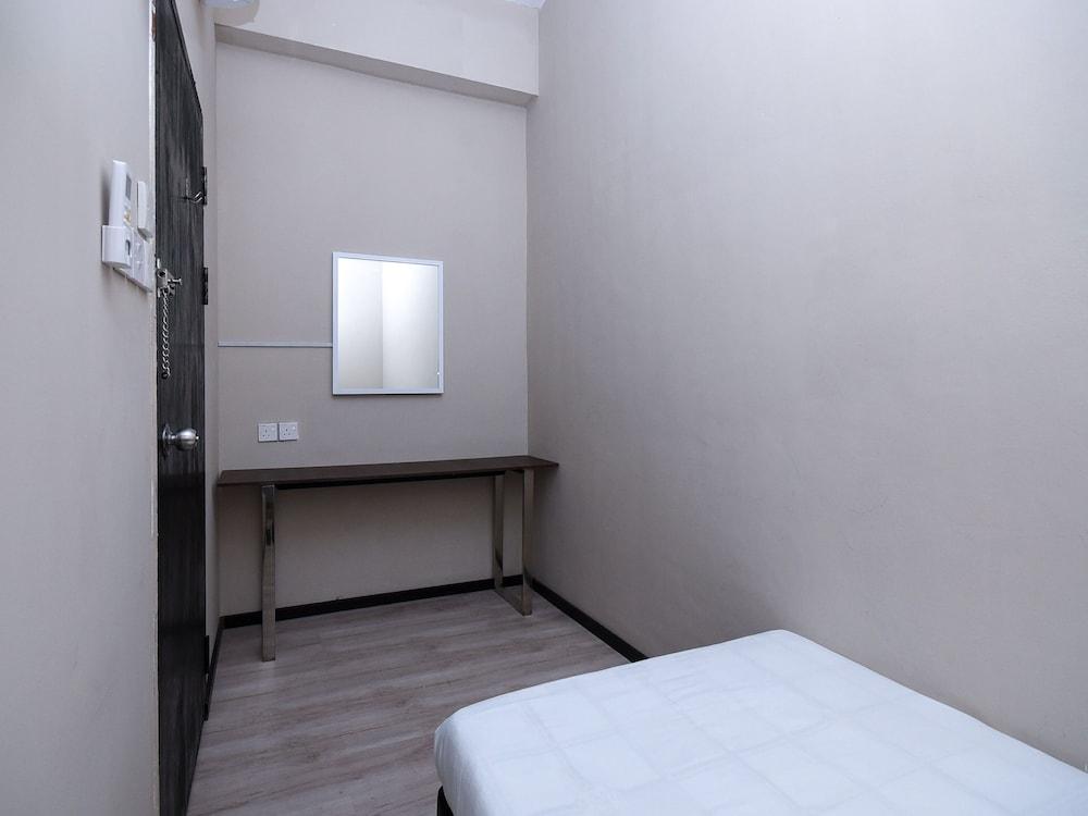 Hotel O Lm Residence