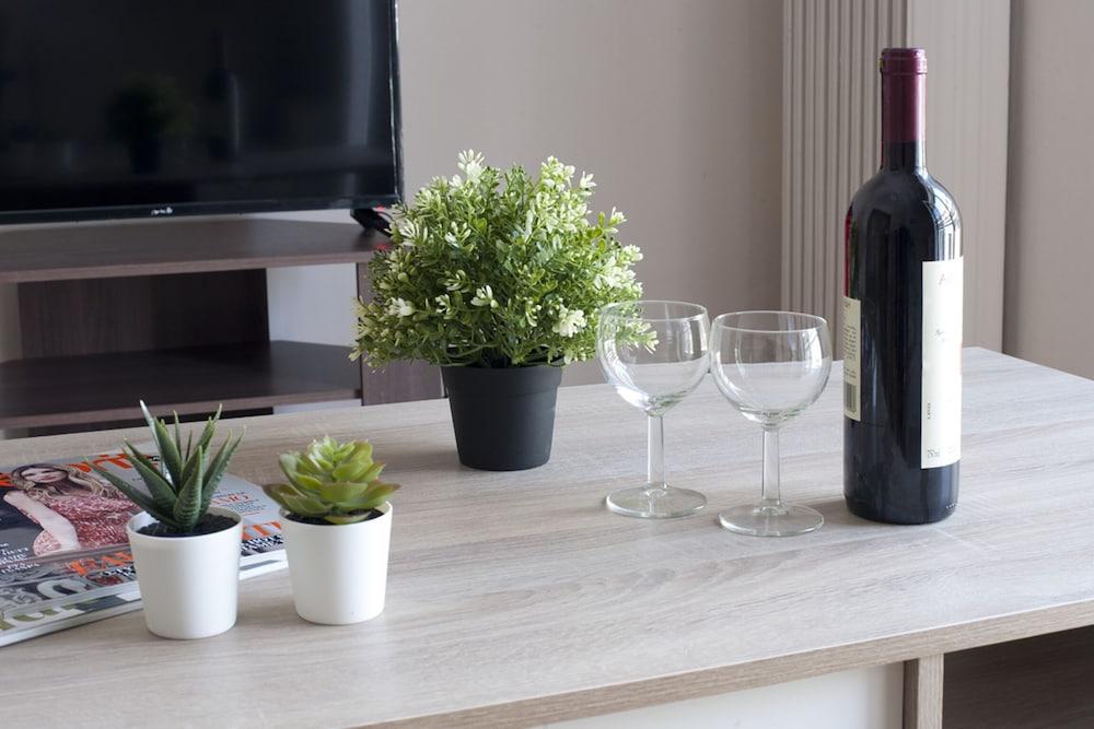 Zan Moreas A Simple & Minimal Apartment