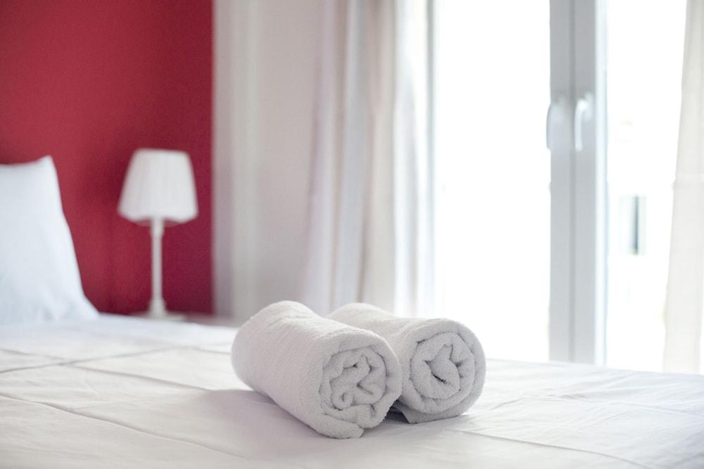 Pop art apartment at Koukaki