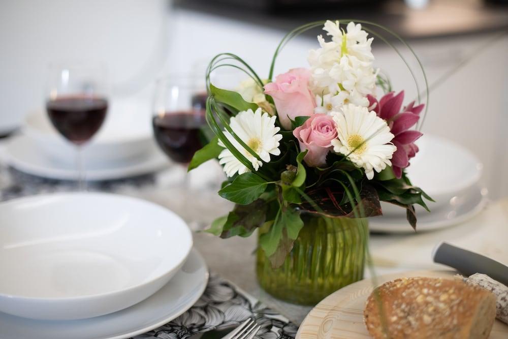 Central Station Apartment by Mmega