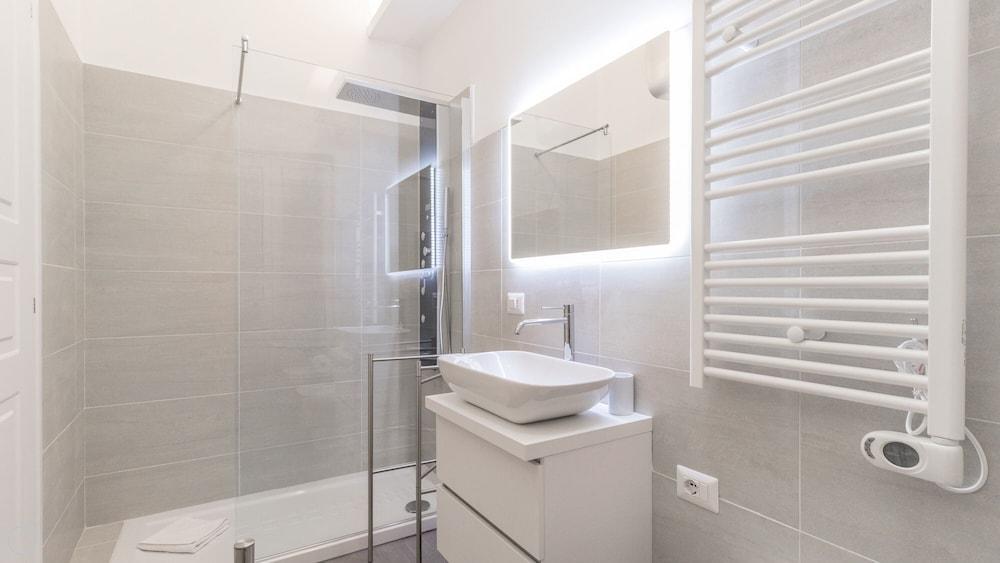 Italianway - Garibaldi 104 B