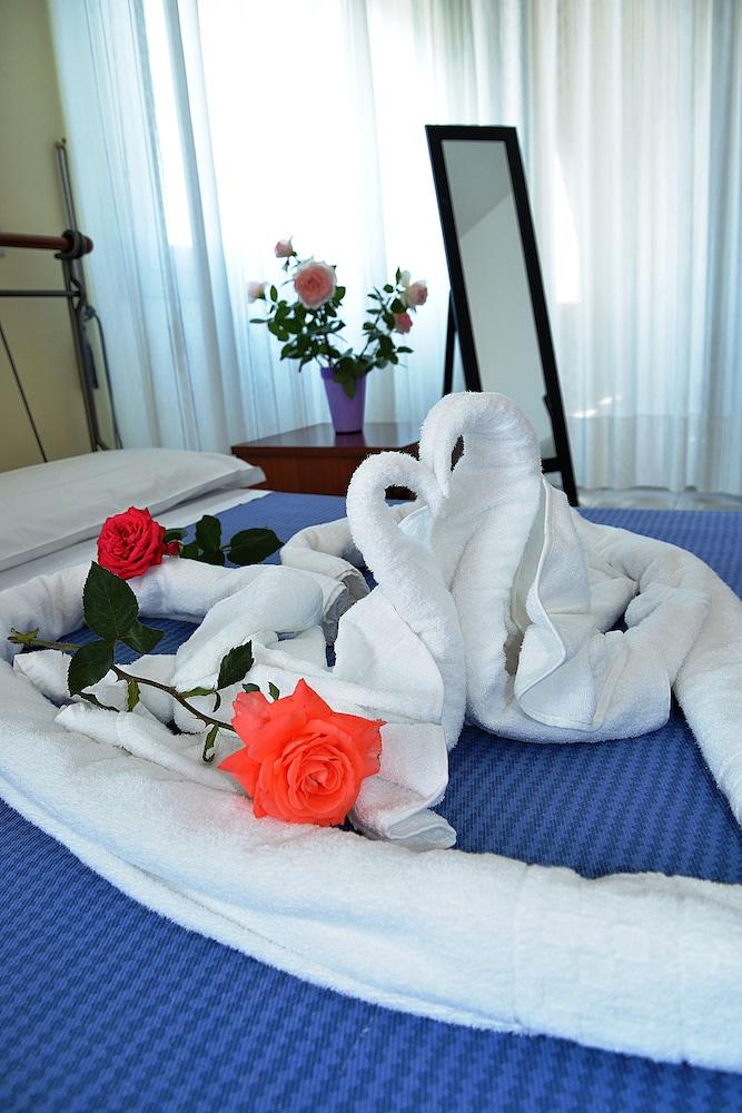 Room in Apartment - Two-room Apartment