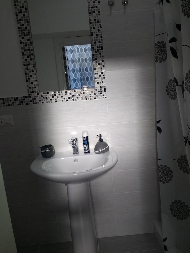 House to let in Mascali ct