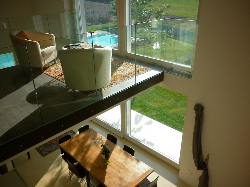 Hillside Villa With Swimming Pool and Jacuzzi - Frasassi Caves