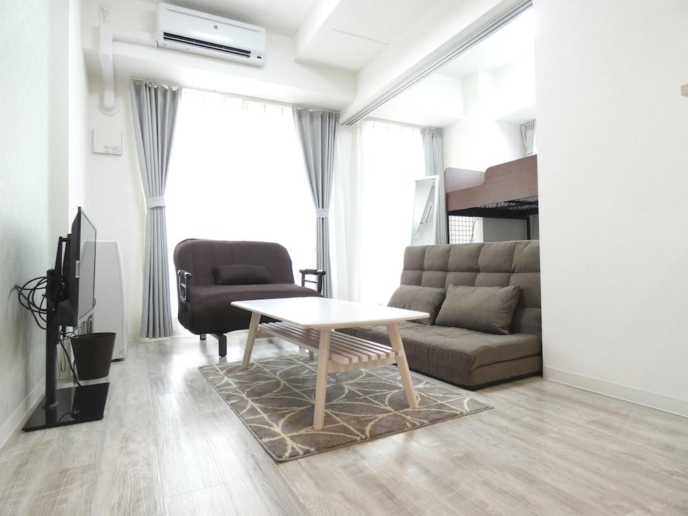 Alpha Square Minami 6 jo 312