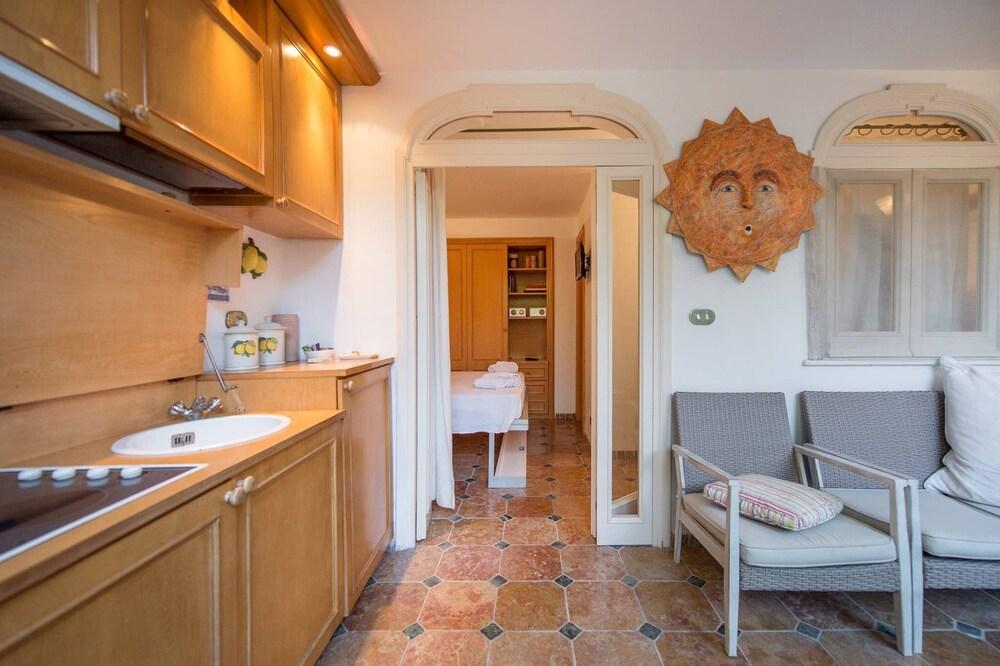 23baci, Capri Center