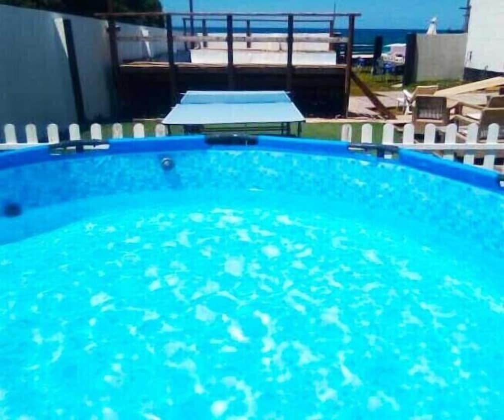 Escuela de Surf y Hostel Baldaio