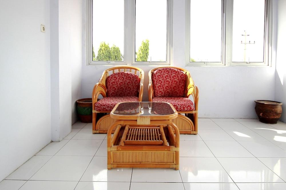 SPOT ON 2842 Hotel Rindu