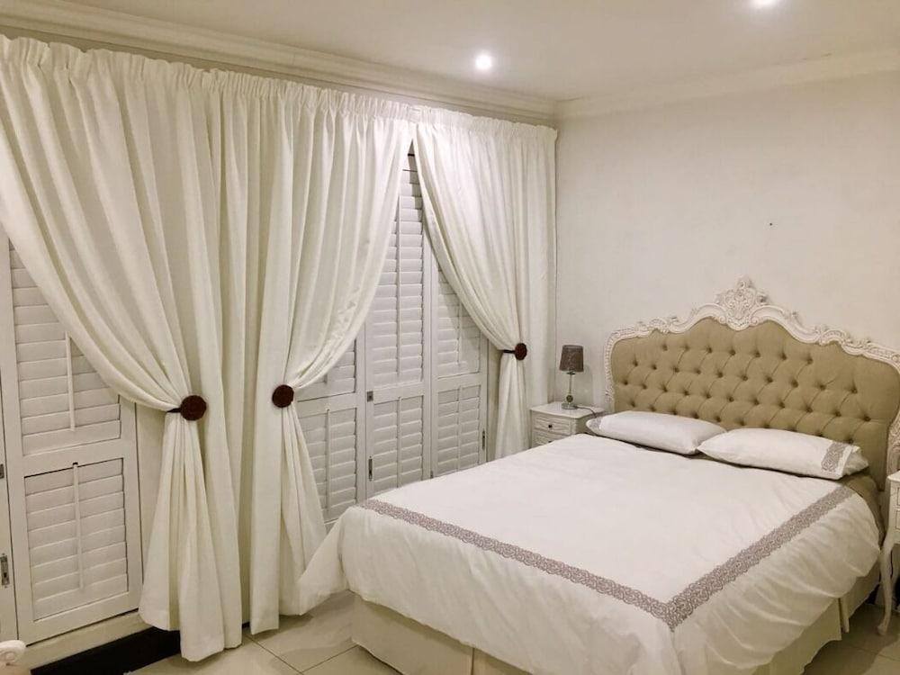 Sandton Shandon House