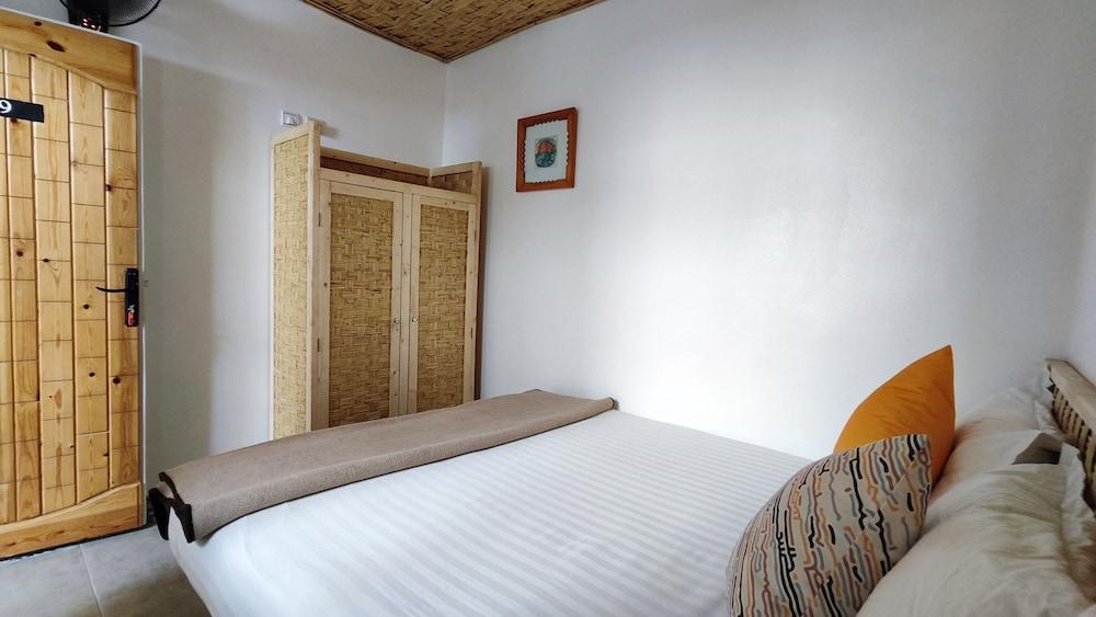 BigBlue Hostel Surf & Coworking