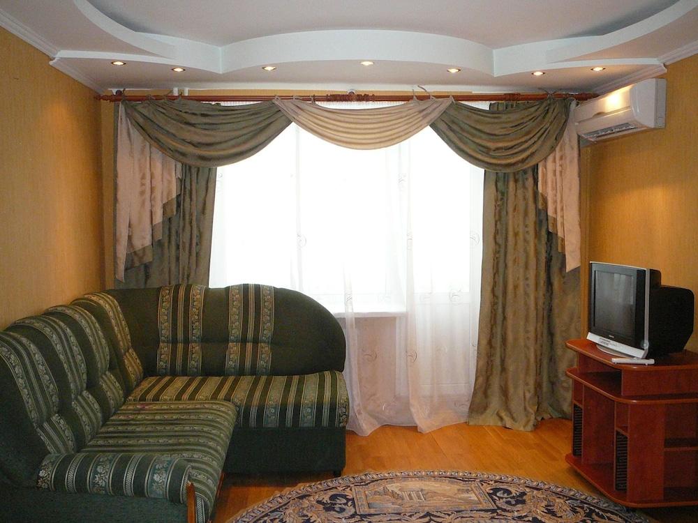 Apartment on Malygina 14