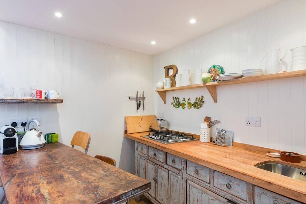 Delightful Cottage for 2 set Within Pretty Garden