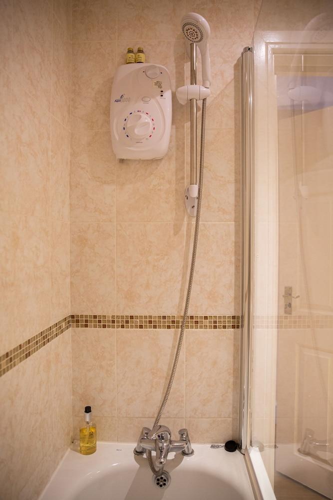 2-bedroom Penthouse, Clockhouse, Hoddesdon