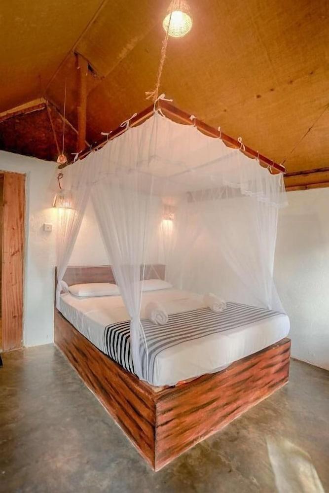 Sea View Clay House Dikwella