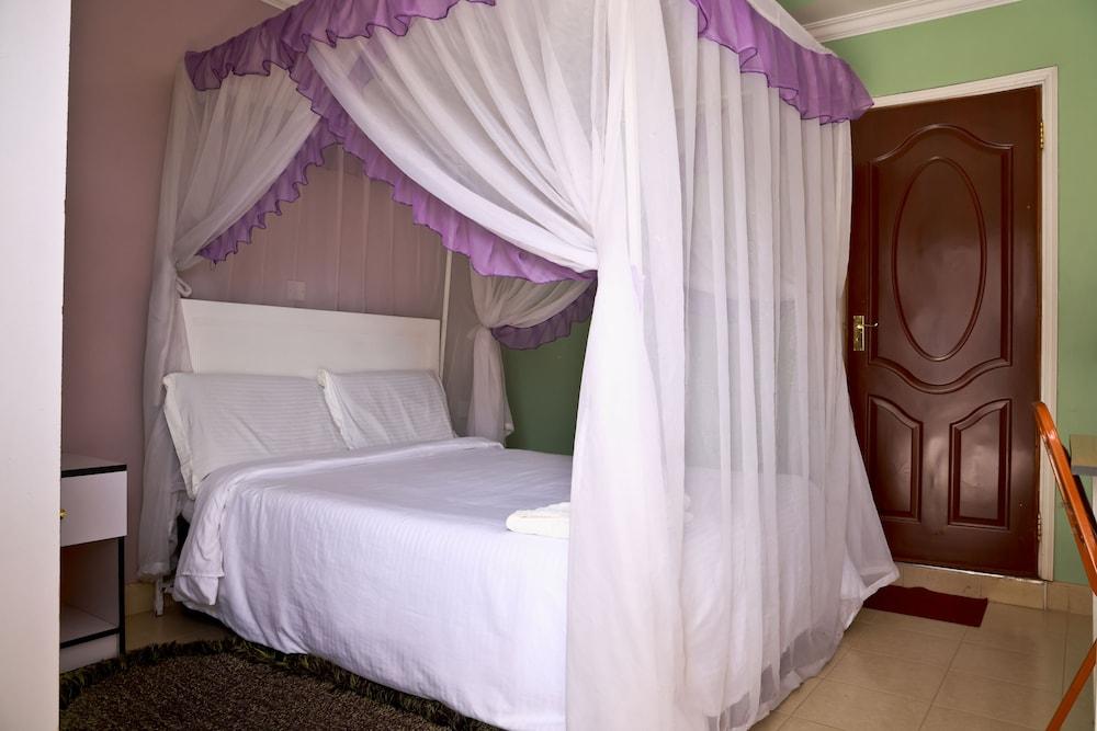 Twinspot Guest House