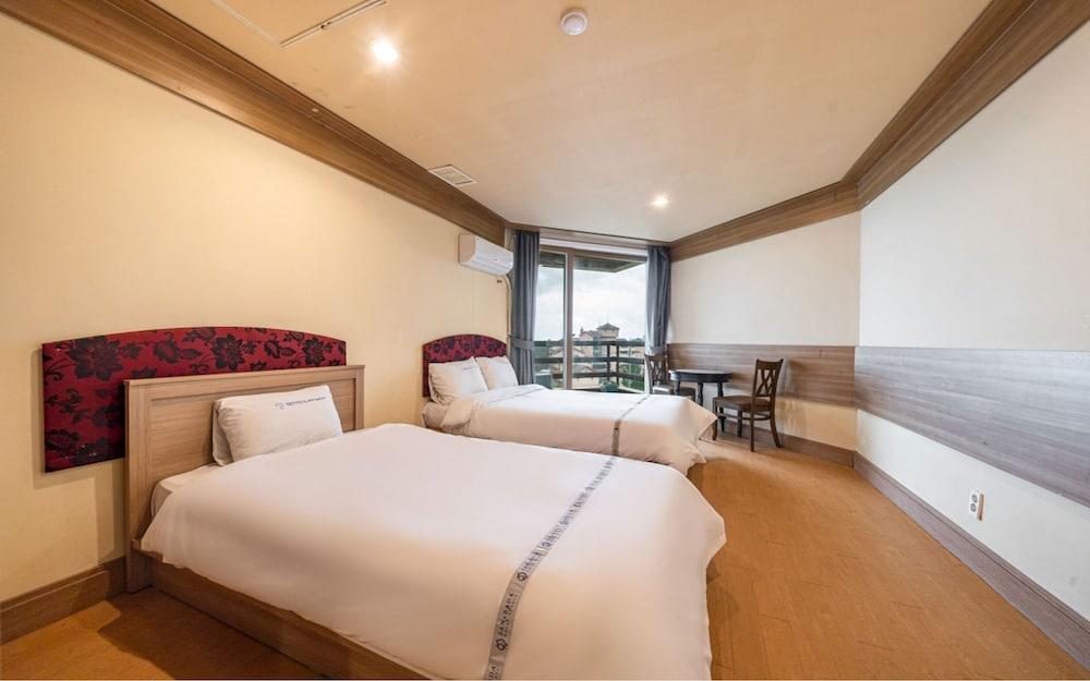 Benikea San & Bada Jumunjin Resort