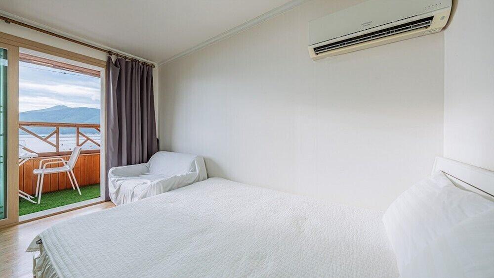 Way to Gonggogi Pension