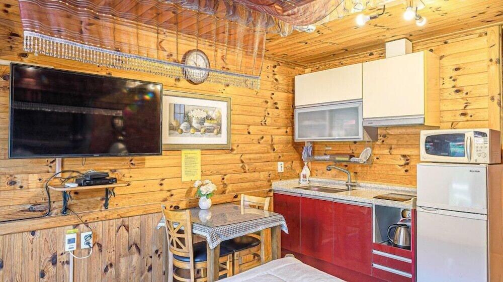 Cheungpungmyungwol Pension