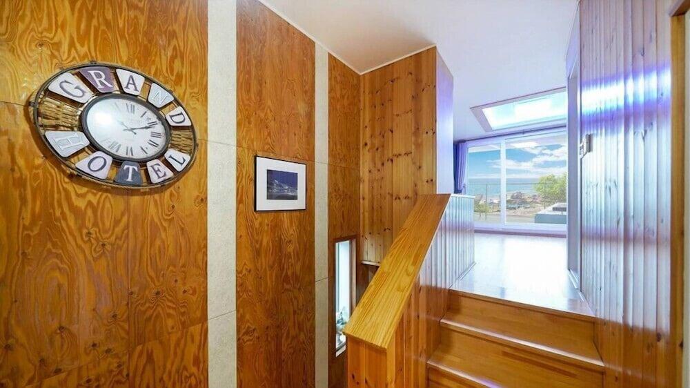 Blue Road Town Pension - Dalbit