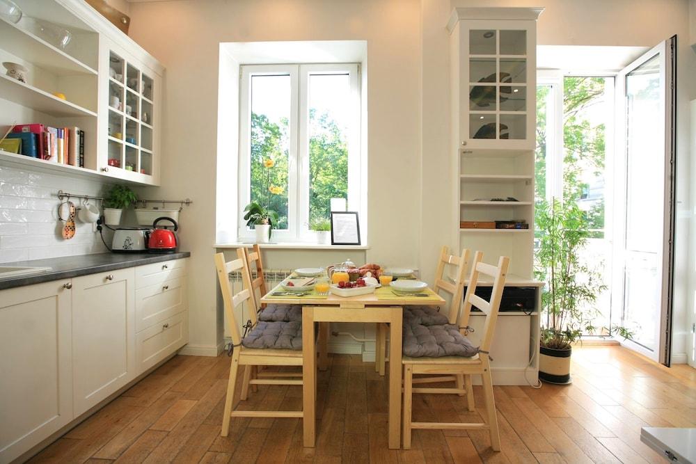 Warsaw Concierge Travellers Nest Wspolna