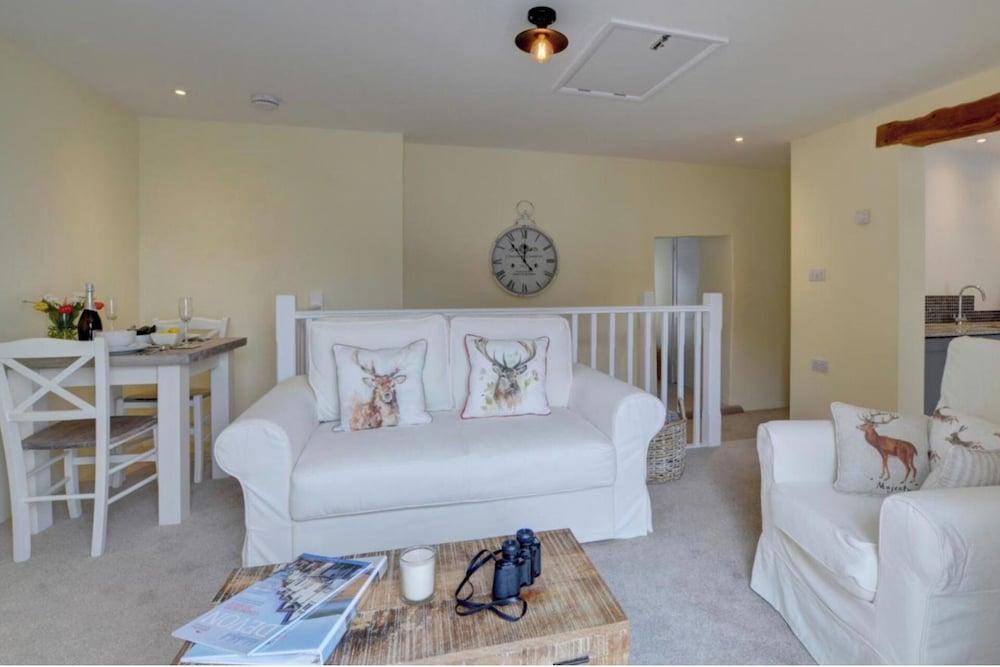 Seaview 1 Bed Apartment Sleeps 4 - Balcony - Tv