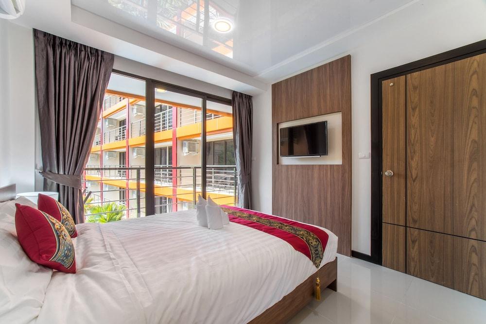 Naiharn Sea Apartment