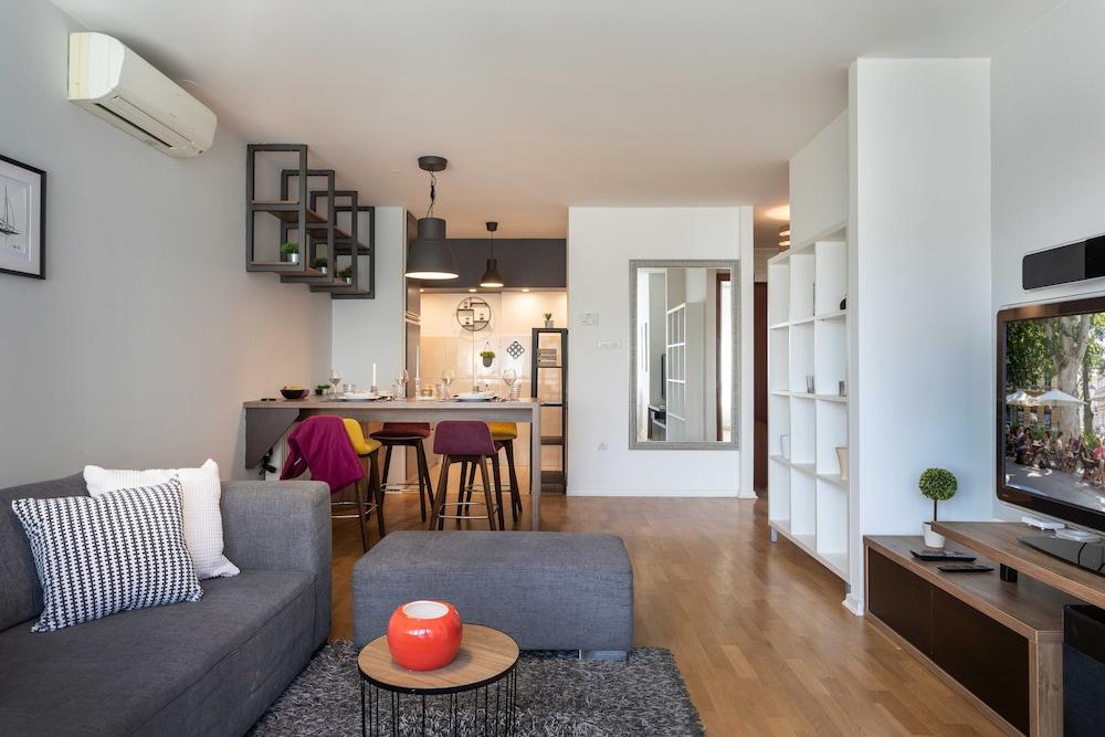 Spacious Apartment in Radnička Business Zone