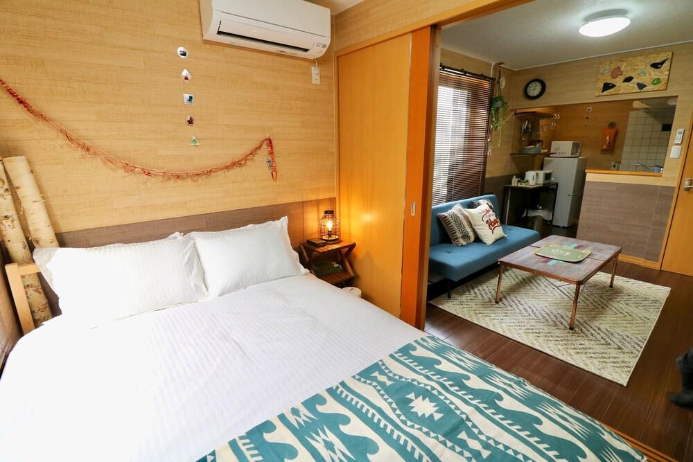 Jeunesse Court room103