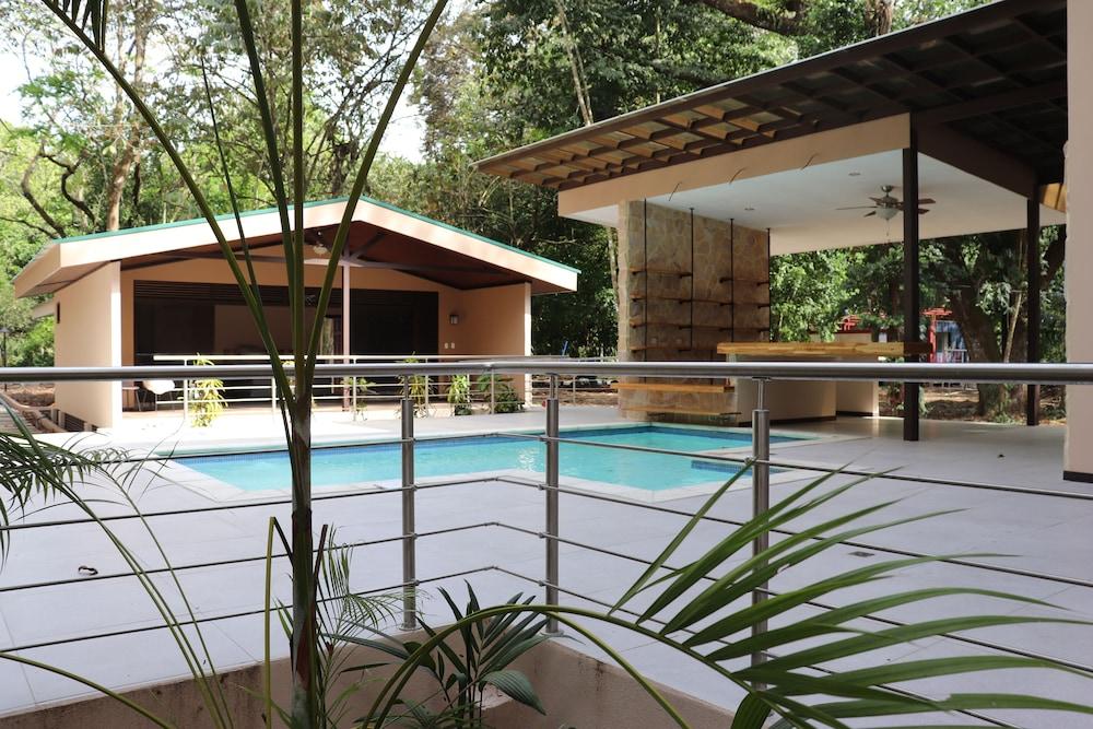 La Preciosa Wild Beach Eco Resort