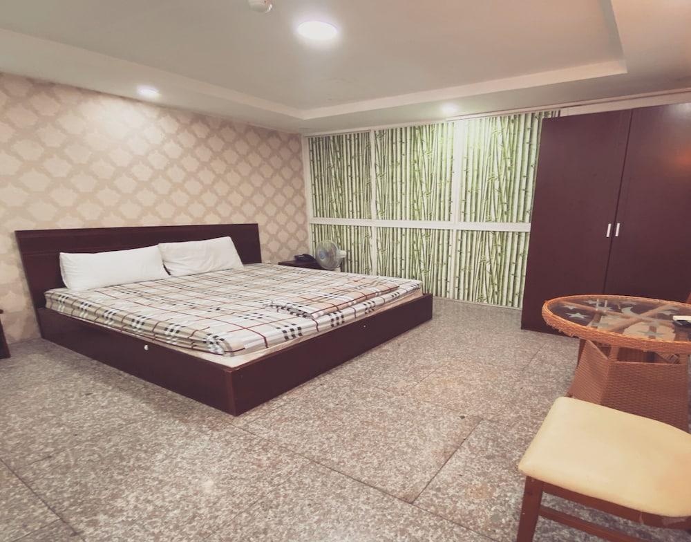 OYO 901 Vinh Phu Hotel