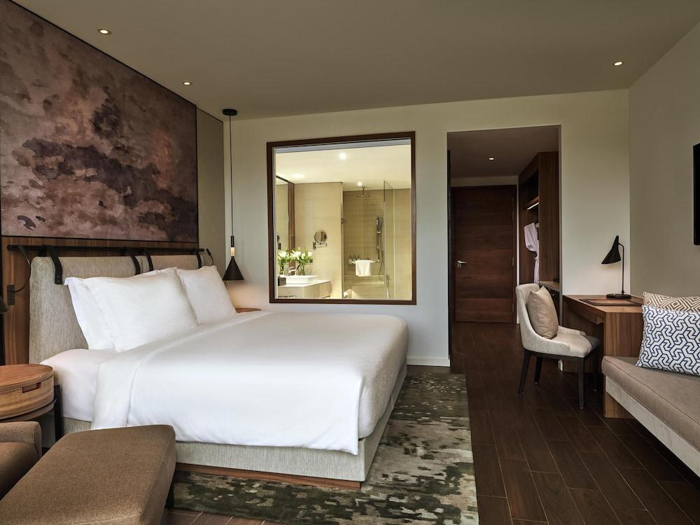 Mövenpick Resort Waverly Phu Quoc