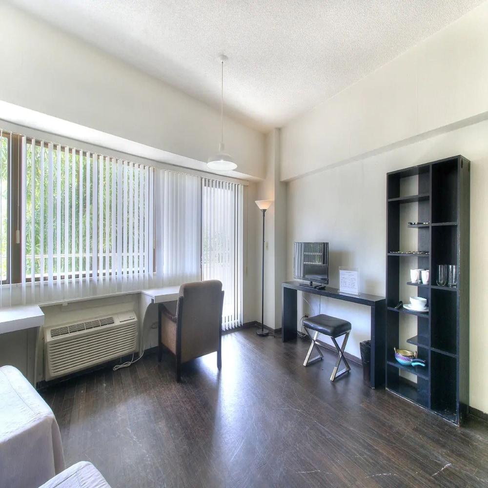 Pia Resort Hotel Corner Studio Room 2