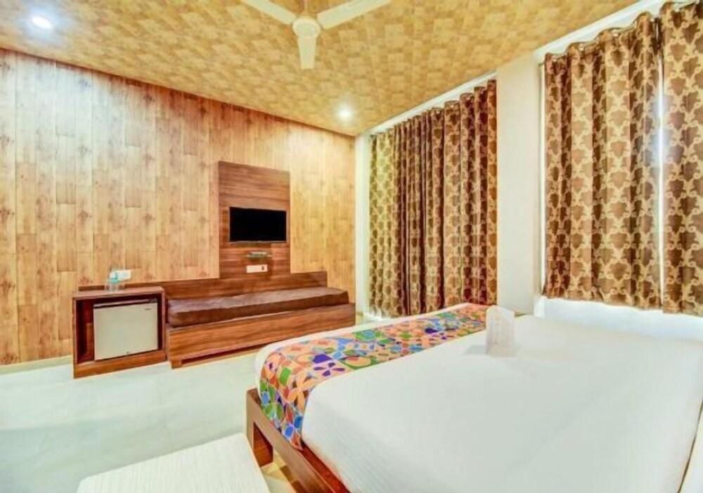 Skyzone Greens Resort