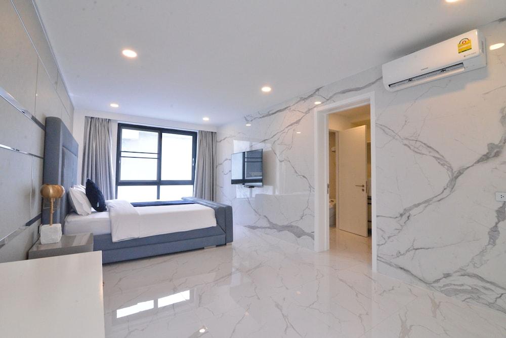 Villa with Shared Pool in Central Pattaya - Palmc15