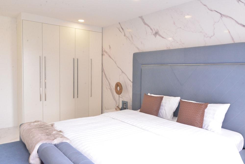 Villa with Shared Pool in Central Pattaya - Palmc16