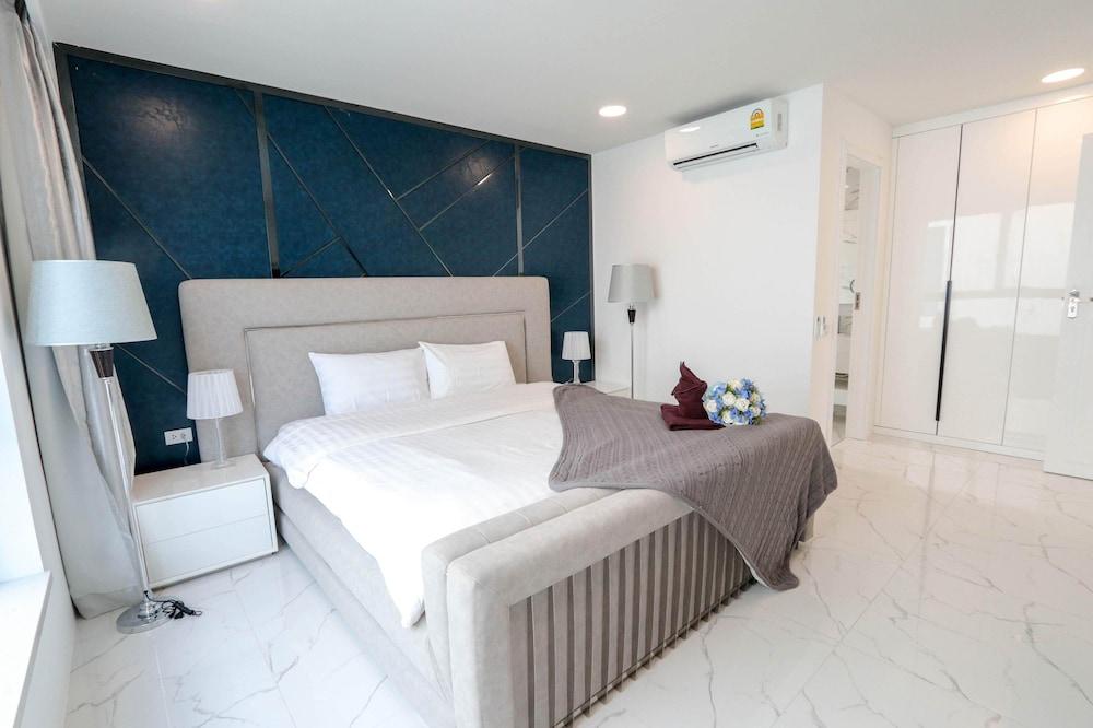 Private Pool Villa in Central Pattaya - Palmc9