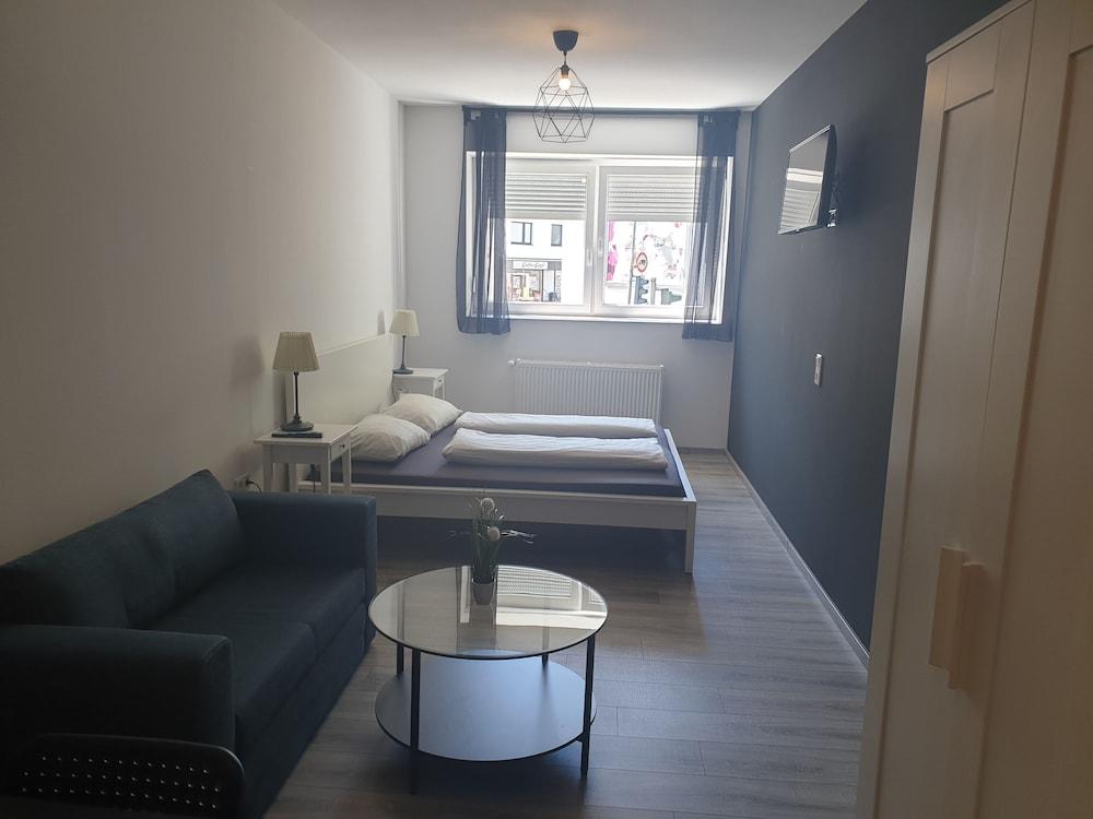 Shivas City Aparthotel