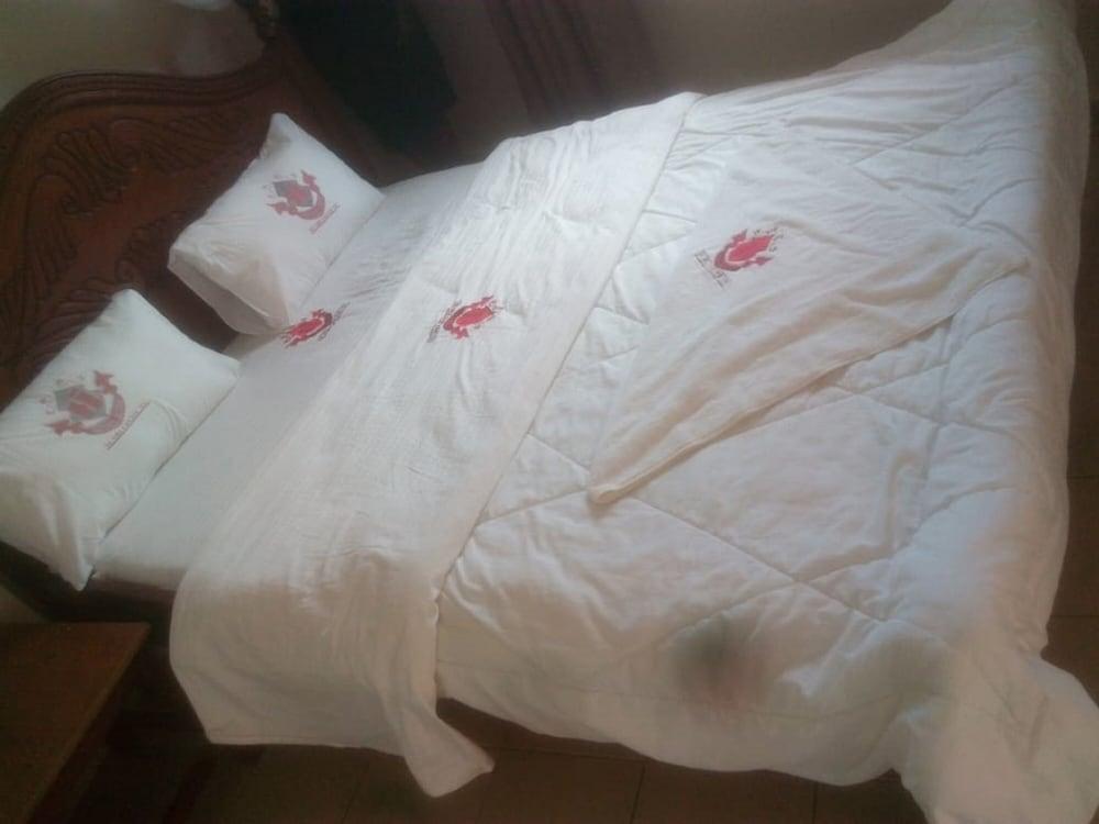 Club Icon Guest House