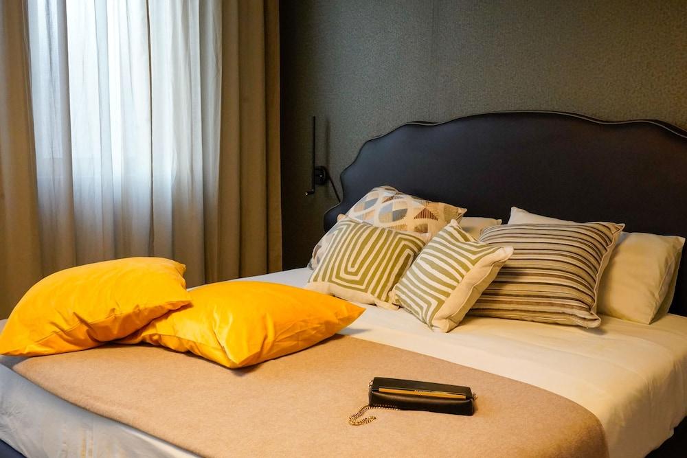 Bob W Milan Ticinese