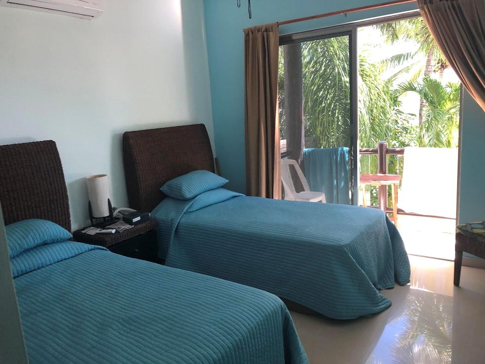 Les Alizes near Beach