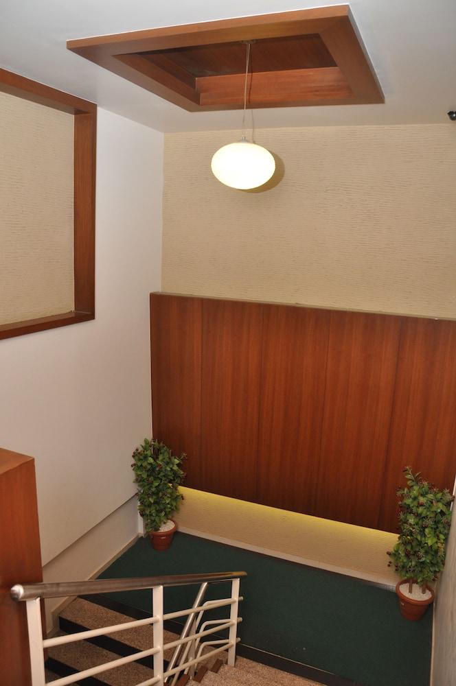 Hotel Rama Residency