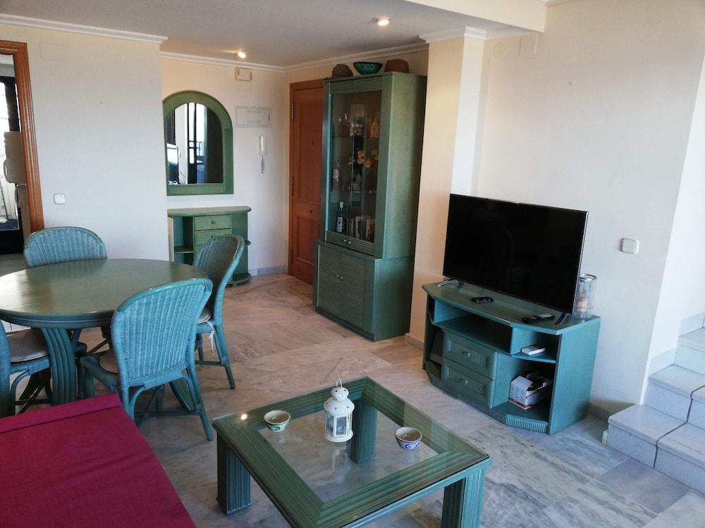 Canal Salinas Esc.ii 2ºpta.6 Ático