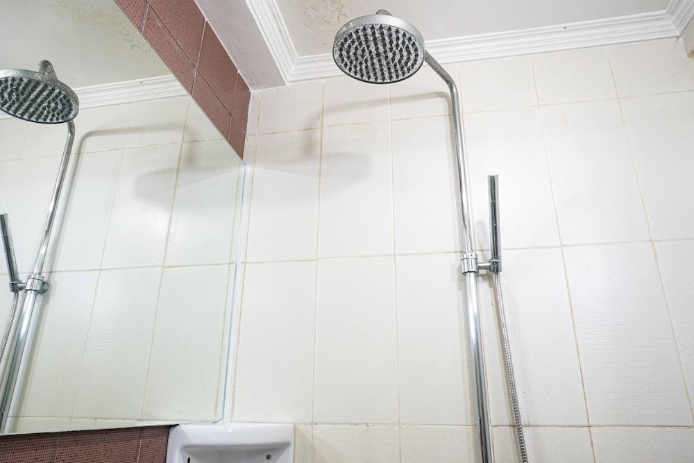 Comfortable Studio @ Green Bay Pluit Apartment