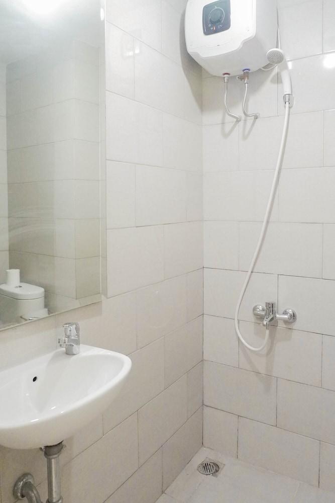 Easy Access Studio Apartment at Anderson Supermall Mansion